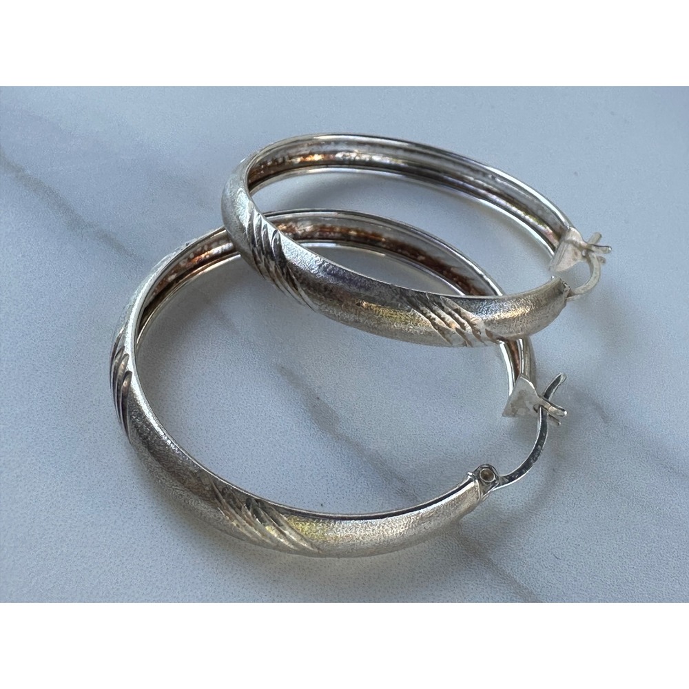 Hoop Earrings Latch Back 4.35g 1.25in‎ 925 Sterling Silver Diamond Cut Etched